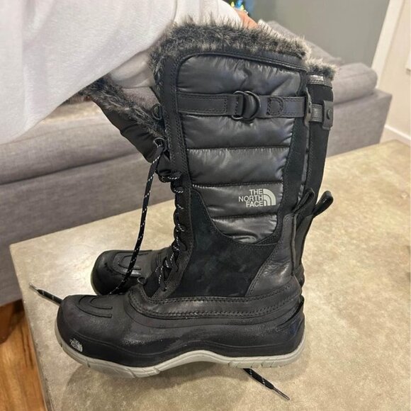 North Face woman’s primaloft leather and down winter boots. New condition. Size - Picture 9 of 10